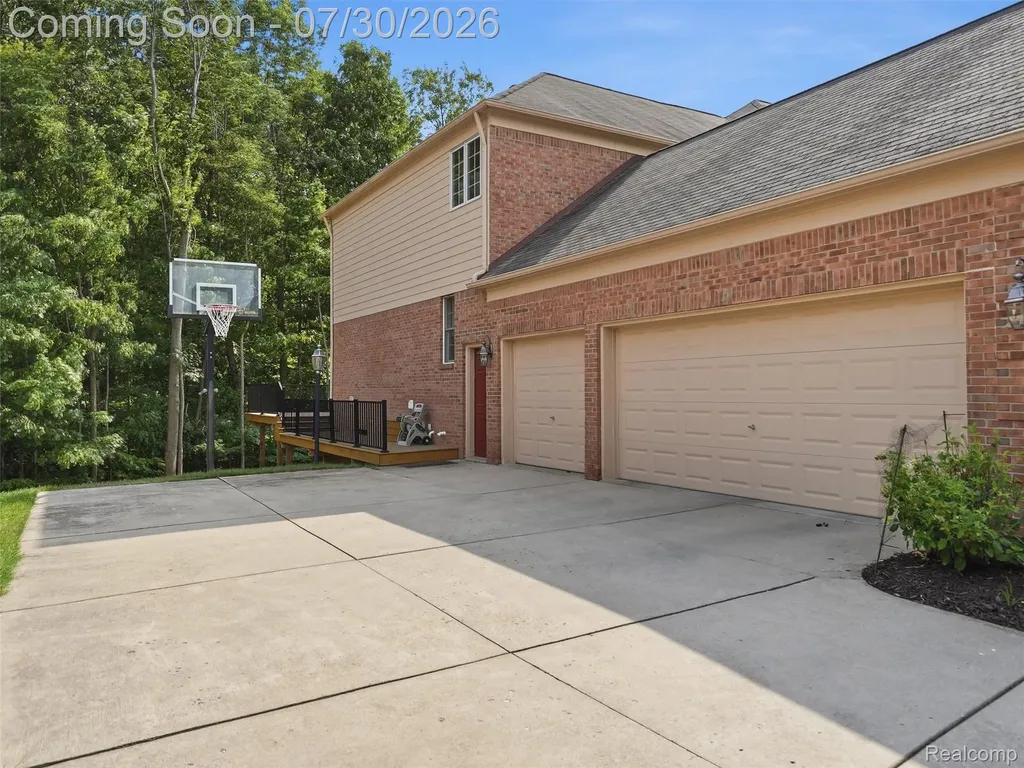 7025 Yorkshire Court West Bloomfield Charter Township MI 48322