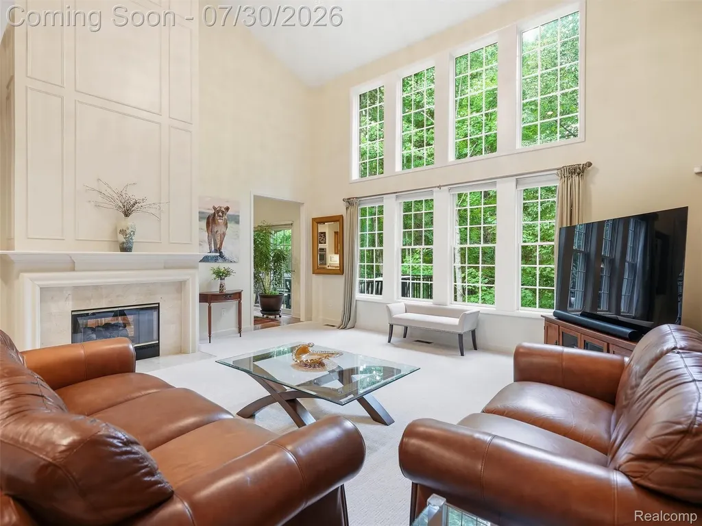 7025 Yorkshire Court West Bloomfield Charter Township MI 48322