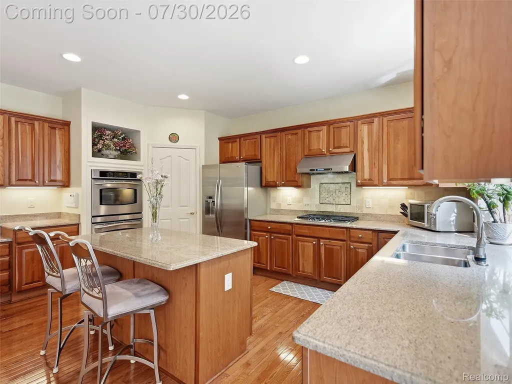 7025 Yorkshire Court West Bloomfield Charter Township MI 48322