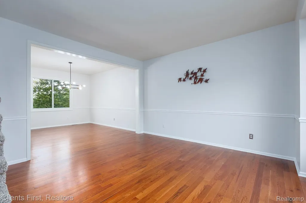 45498 Muirfield Drive Canton Charter Township MI 48188