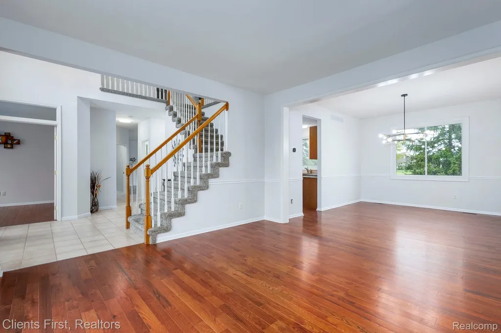 45498 Muirfield Drive Canton Charter Township MI 48188