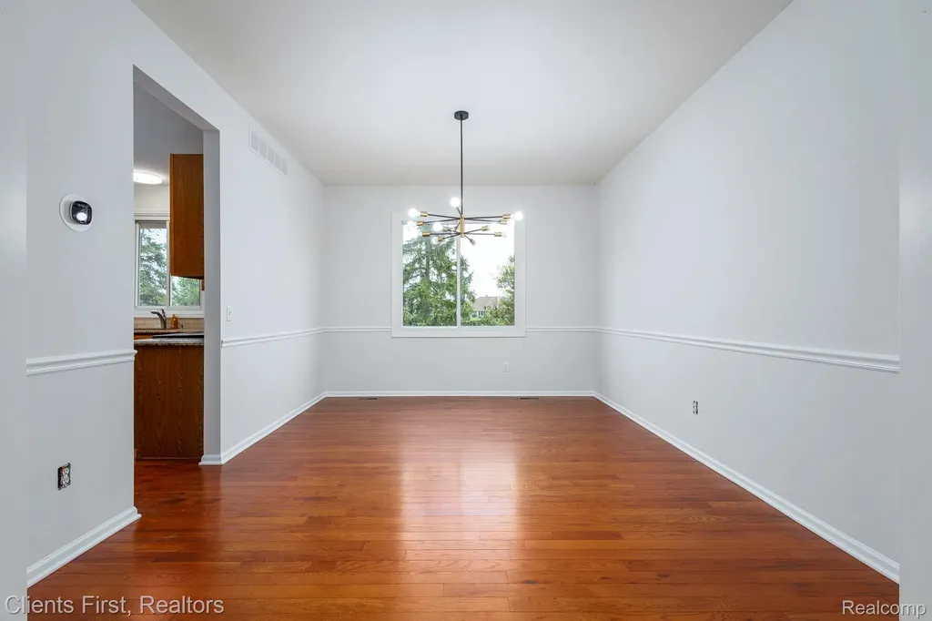 45498 Muirfield Drive Canton Charter Township MI 48188