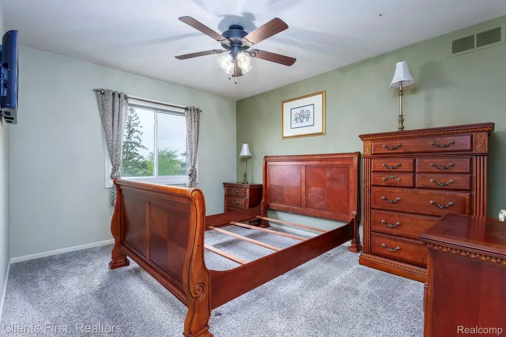 45498 Muirfield Drive Canton Charter Township MI 48188