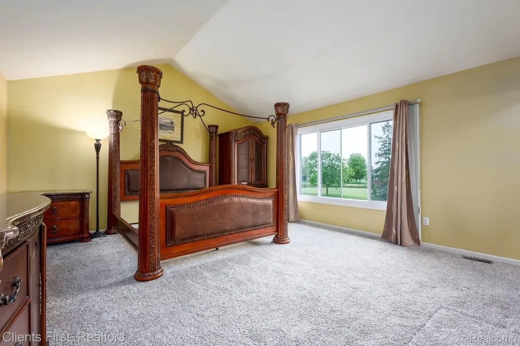 45498 Muirfield Drive Canton Charter Township MI 48188