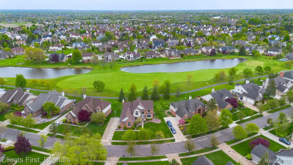 45498 Muirfield Drive Canton Charter Township MI 48188