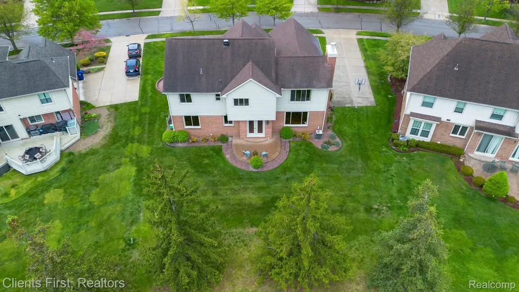 45498 Muirfield Drive Canton Charter Township MI 48188