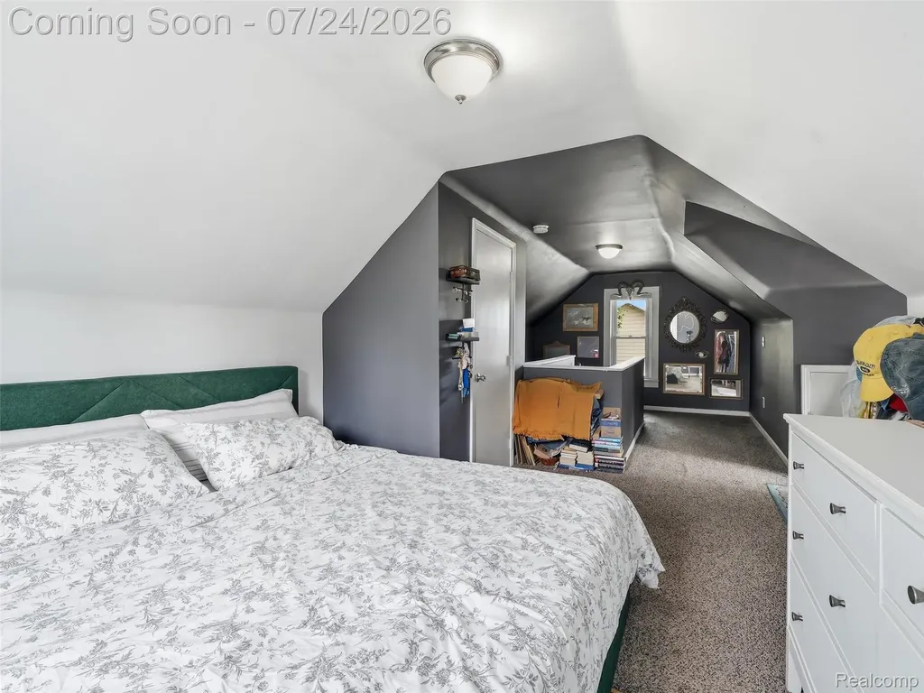 27715 Park Court Madison Heights City MI 48071