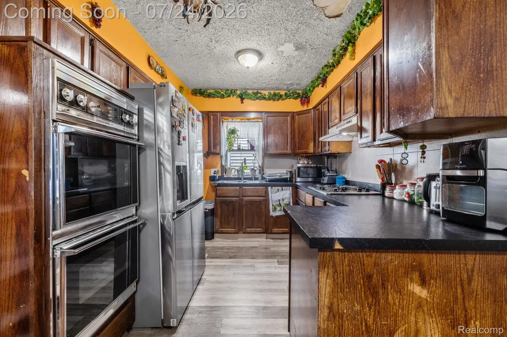 18810 Reed Street Melvindale City MI 48122
