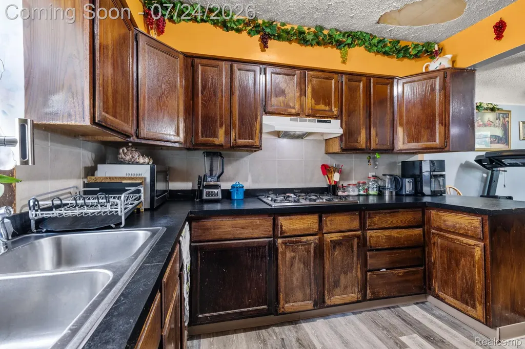18810 Reed Street Melvindale City MI 48122