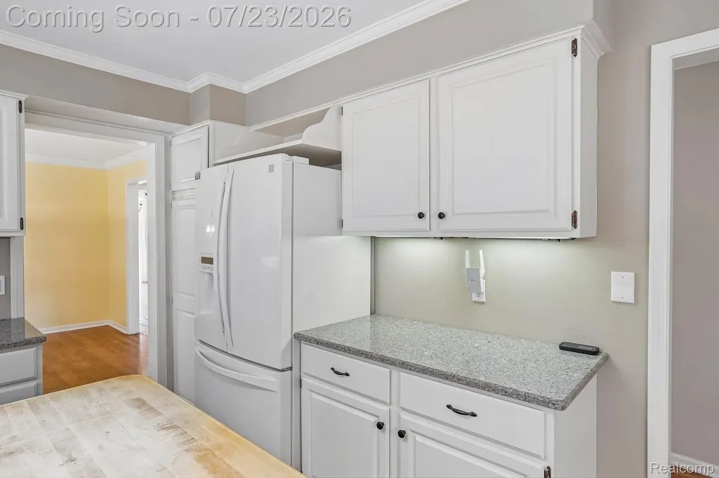 25900 Hunt Club Boulevard Farmington Hills City MI 48335