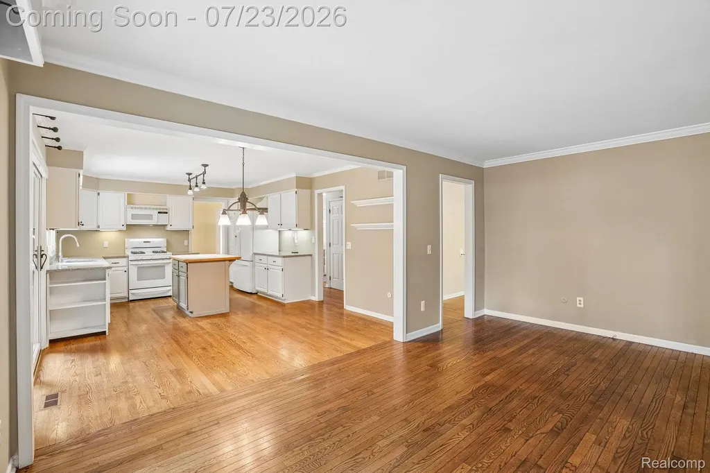 25900 Hunt Club Boulevard Farmington Hills City MI 48335