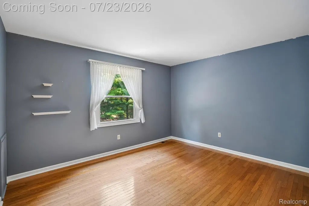 25900 Hunt Club Boulevard Farmington Hills City MI 48335