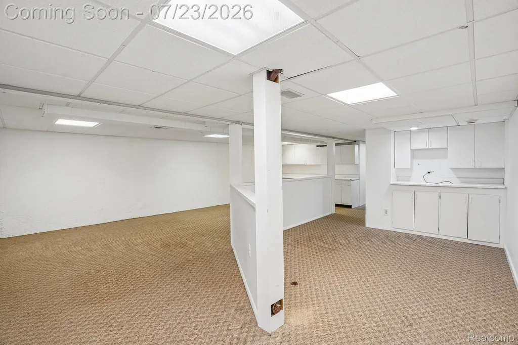 25900 Hunt Club Boulevard Farmington Hills City MI 48335