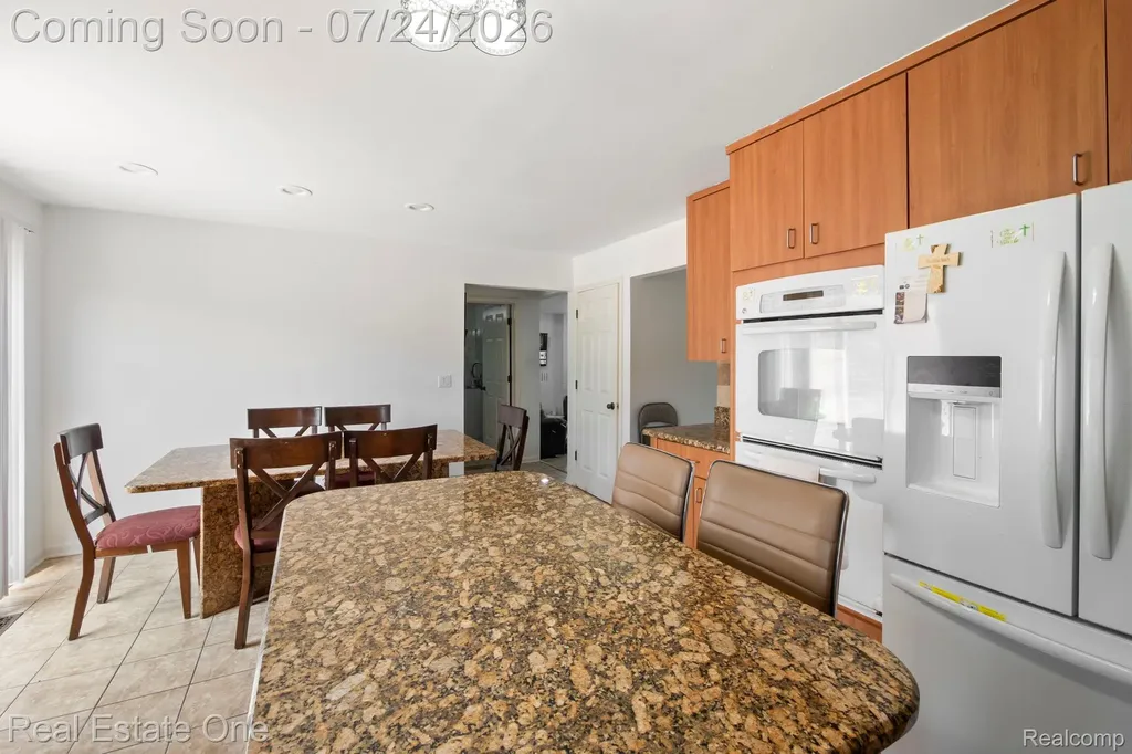 5510 Greenbriar Drive West Bloomfield Charter Township MI 48322