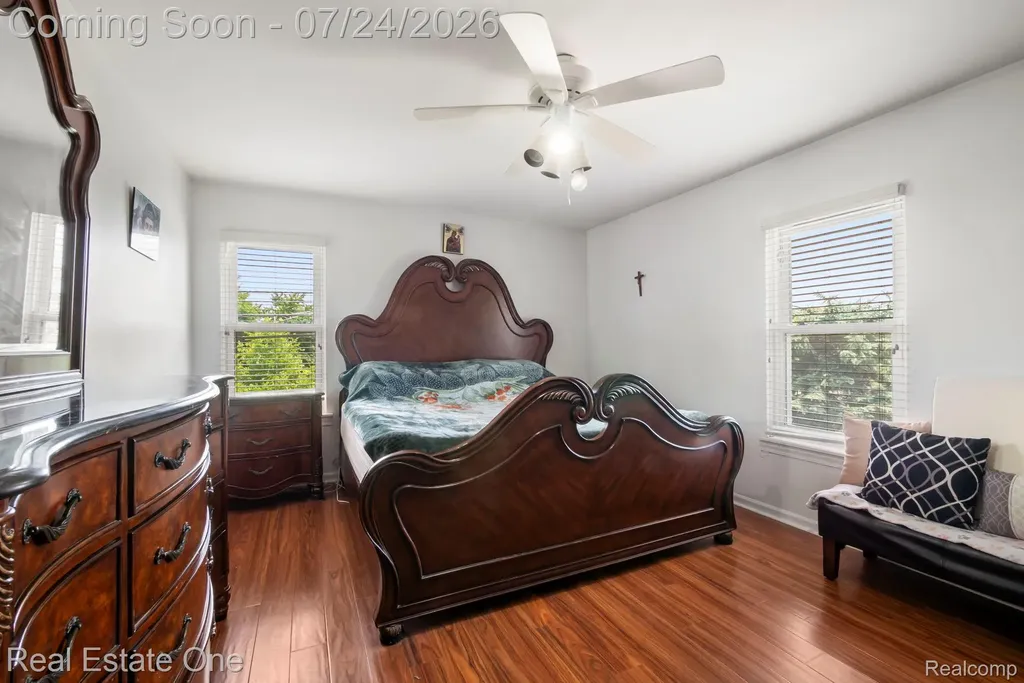 5510 Greenbriar Drive West Bloomfield Charter Township MI 48322