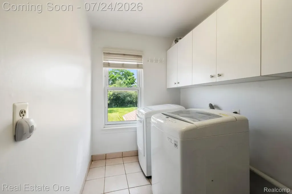 5510 Greenbriar Drive West Bloomfield Charter Township MI 48322