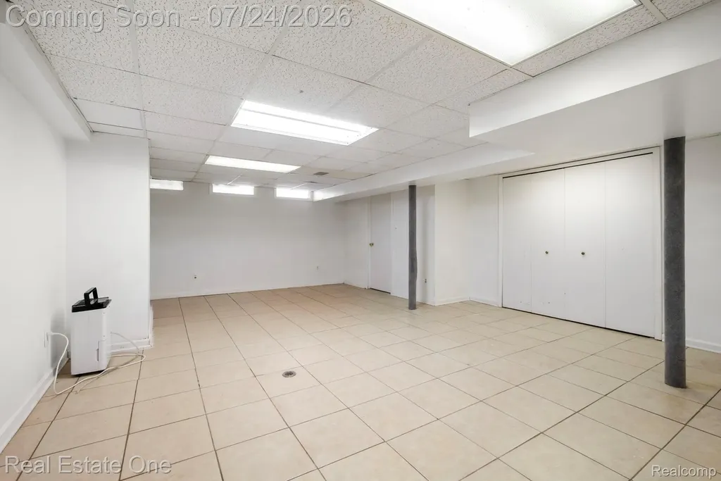 5510 Greenbriar Drive West Bloomfield Charter Township MI 48322
