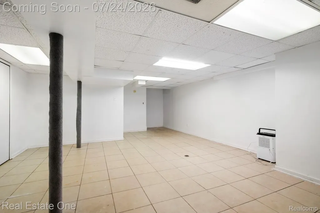 5510 Greenbriar Drive West Bloomfield Charter Township MI 48322
