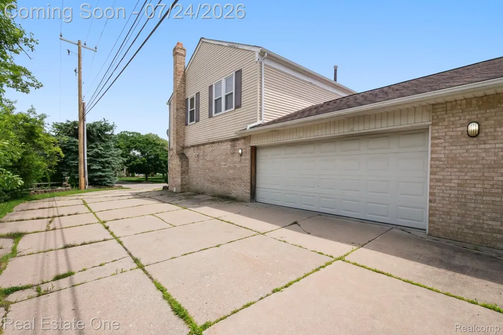 5510 Greenbriar Drive West Bloomfield Charter Township MI 48322