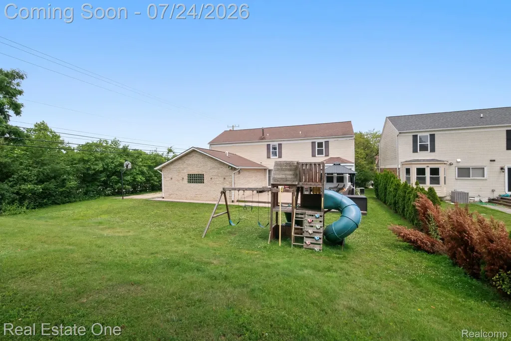 5510 Greenbriar Drive West Bloomfield Charter Township MI 48322