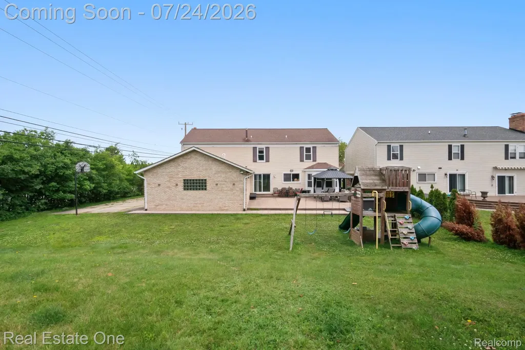 5510 Greenbriar Drive West Bloomfield Charter Township MI 48322