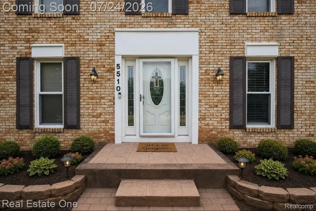 5510 Greenbriar Drive West Bloomfield Charter Township MI 48322