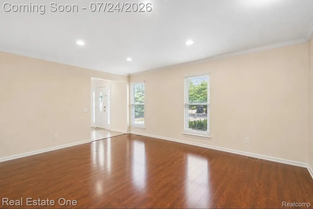 5510 Greenbriar Drive West Bloomfield Charter Township MI 48322