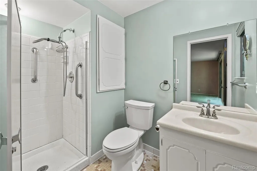 1805 Van Hill Court Rochester Hills City MI 48309