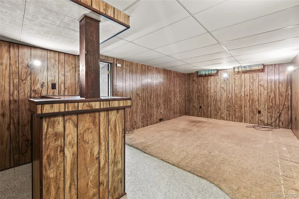 1805 Van Hill Court Rochester Hills City MI 48309