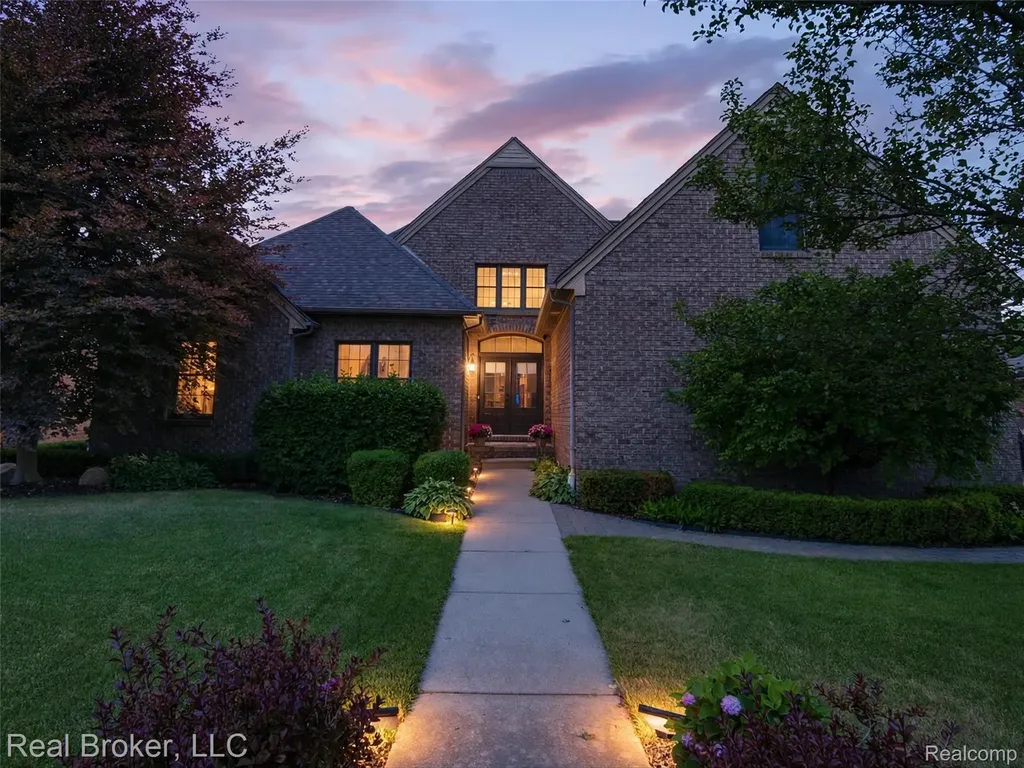 53397 Zachary Drive Chesterfield Township MI 48047