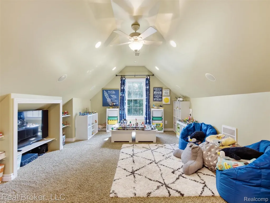 53397 Zachary Drive Chesterfield Township MI 48047