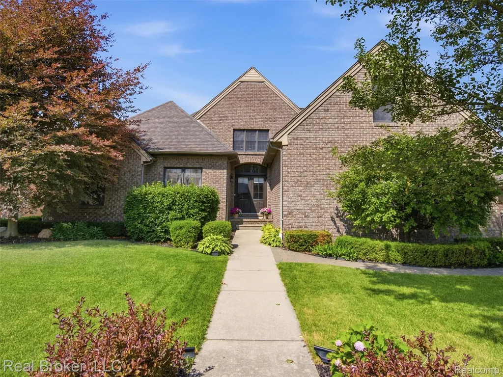 53397 Zachary Drive Chesterfield Township MI 48047