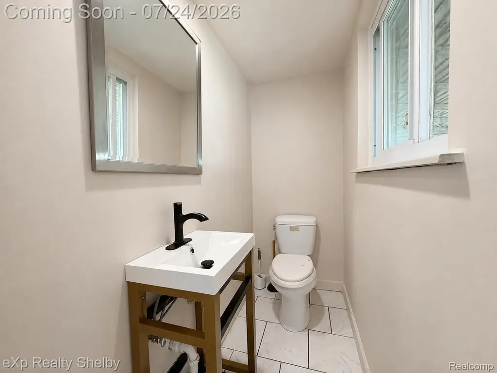 20115 Merle Court Clinton Charter Township MI 48035
