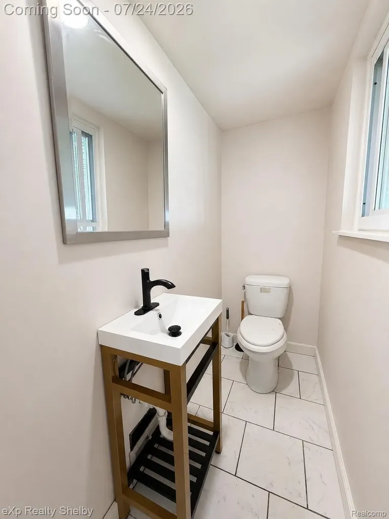 20115 Merle Court Clinton Charter Township MI 48035