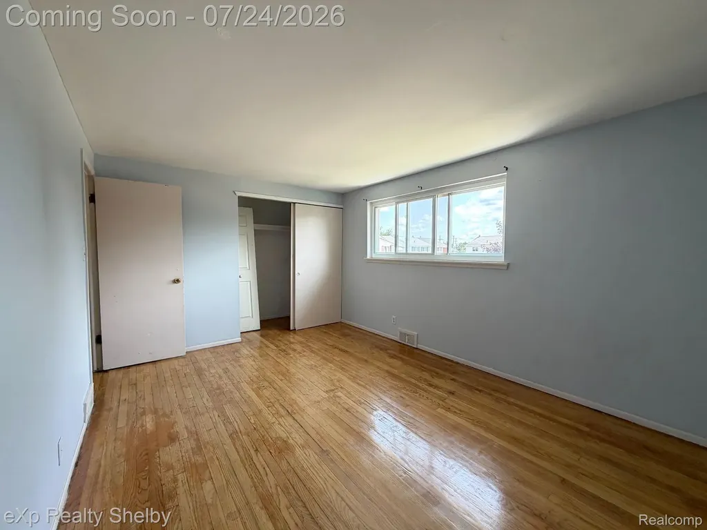 20115 Merle Court Clinton Charter Township MI 48035