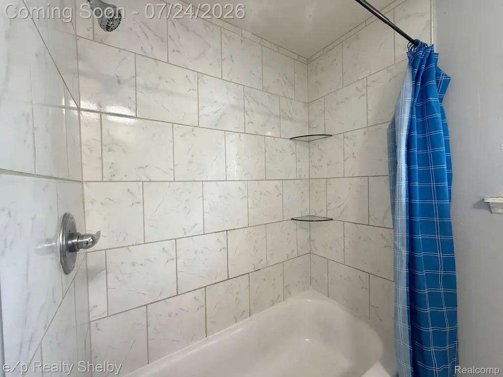 20115 Merle Court Clinton Charter Township MI 48035
