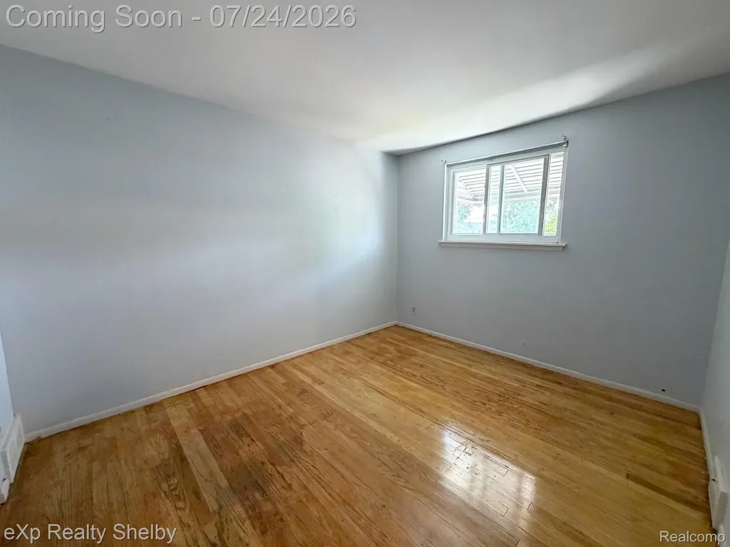 20115 Merle Court Clinton Charter Township MI 48035