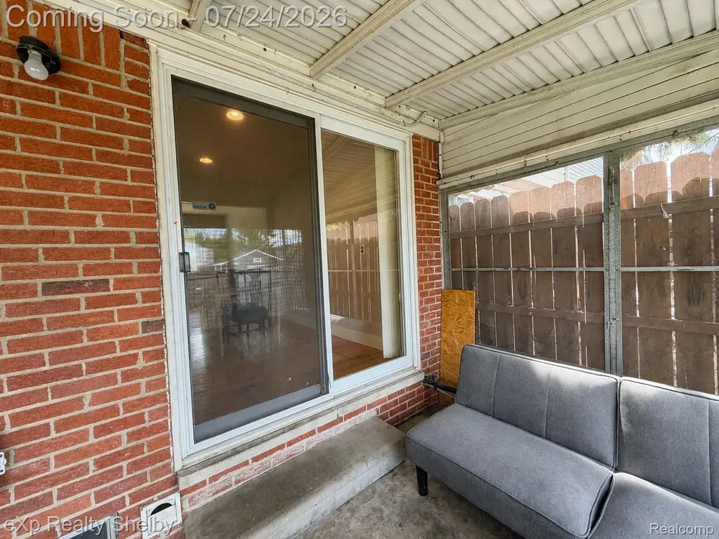 20115 Merle Court Clinton Charter Township MI 48035
