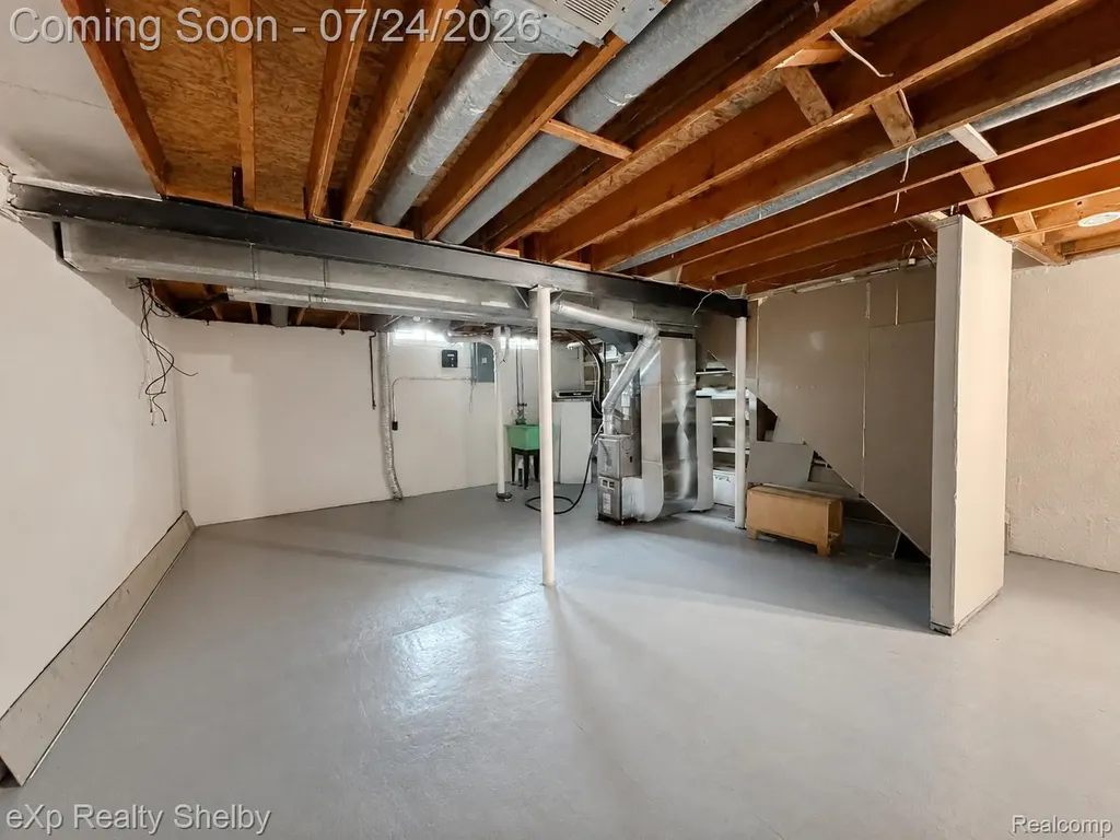 20115 Merle Court Clinton Charter Township MI 48035