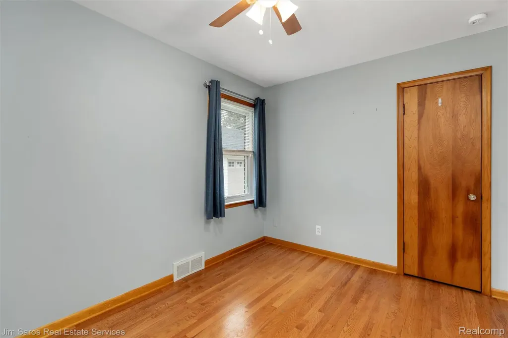 21713 Sunnyside Street St. Clair Shores City MI 48080
