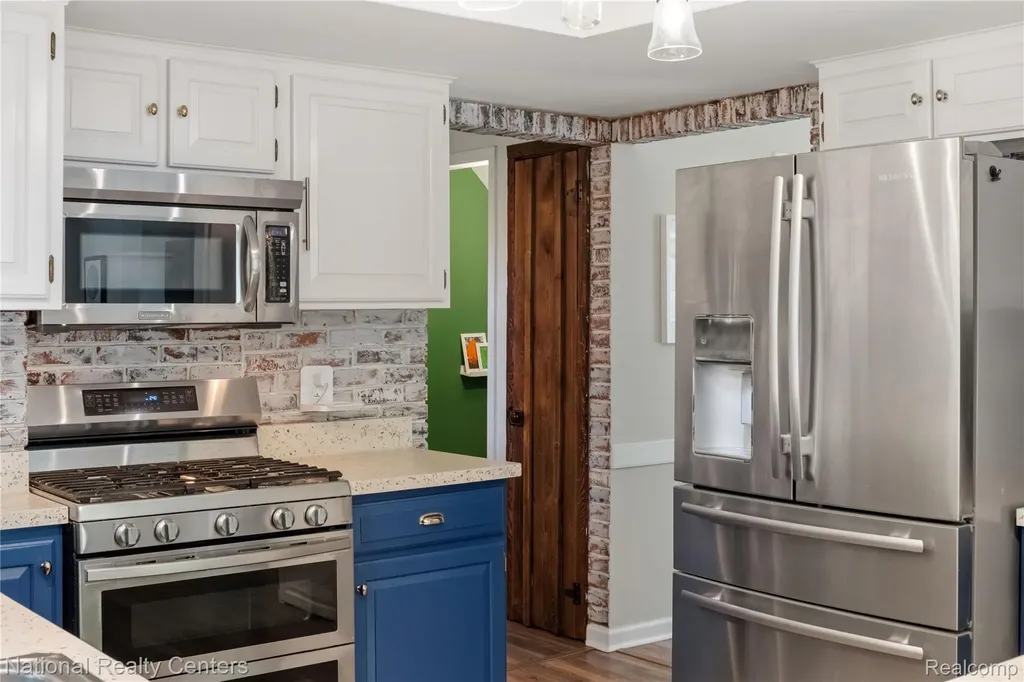 34838 Perth Street Livonia City MI 48154
