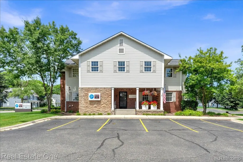 110 S Washington Street Oxford Village MI 48371