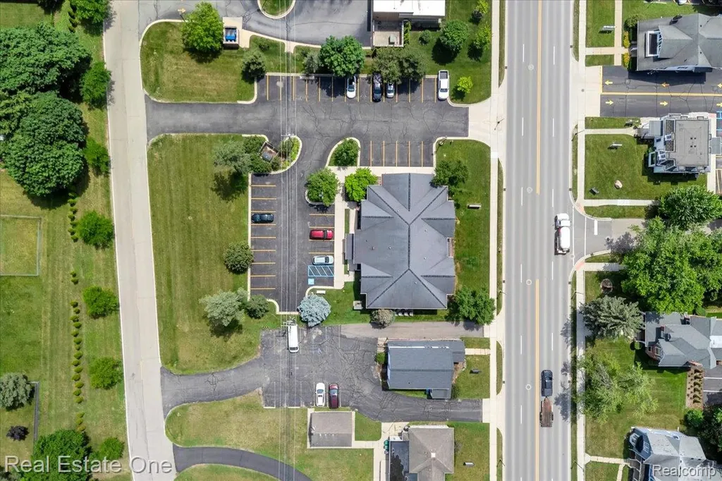 110 S Washington Street Oxford Village MI 48371