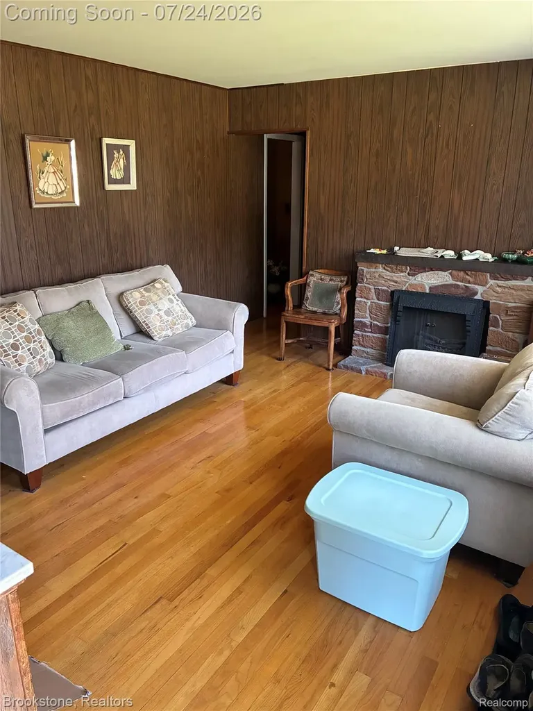 137 Michelson Road Rochester Hills City MI 48307