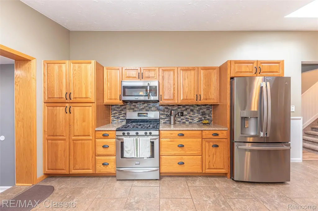 42150 Lakeland Court Plymouth Charter Township MI 48170