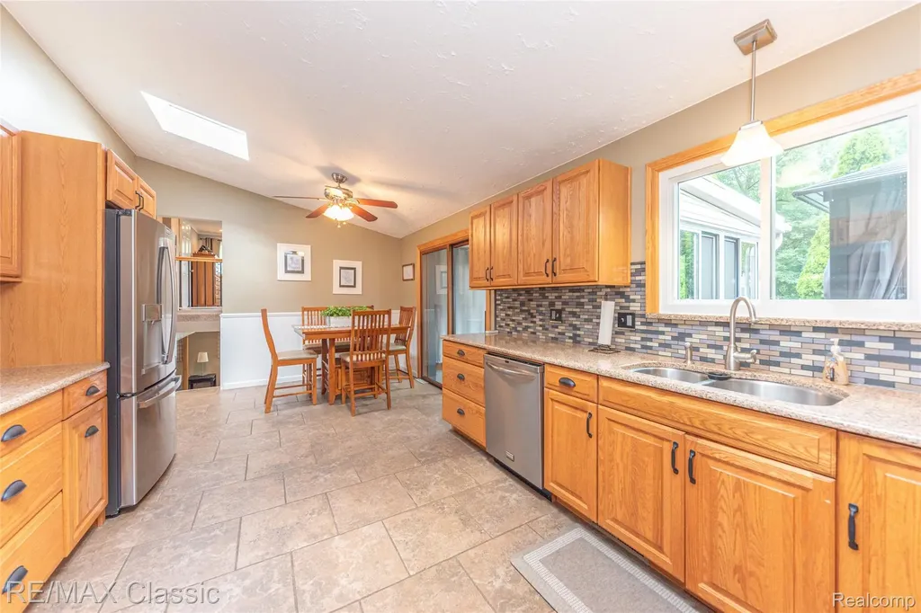 42150 Lakeland Court Plymouth Charter Township MI 48170