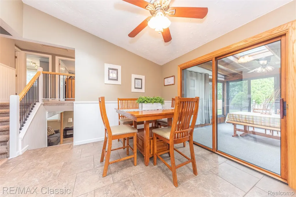 42150 Lakeland Court Plymouth Charter Township MI 48170