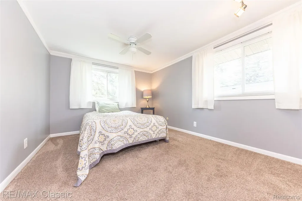 42150 Lakeland Court Plymouth Charter Township MI 48170