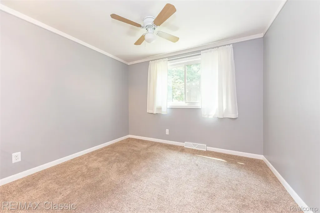 42150 Lakeland Court Plymouth Charter Township MI 48170