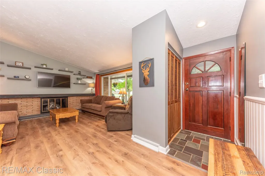 42150 Lakeland Court Plymouth Charter Township MI 48170